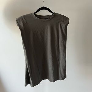 Grey tank